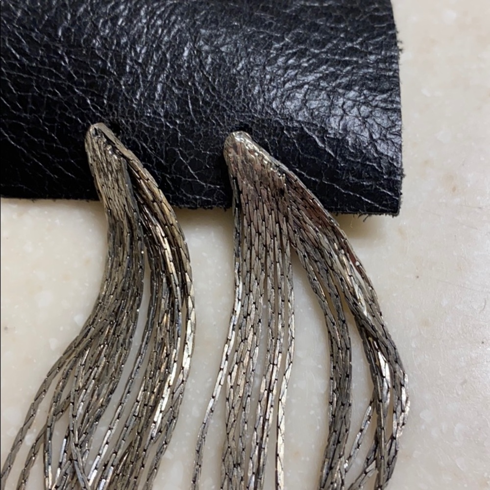 Urban Outfitters chain earrings - Picture 2 of 4